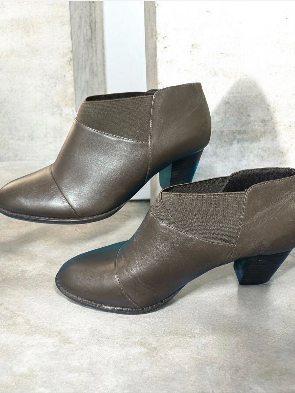 Vionic Brown Leather Heeled Ankle Booties